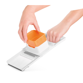 Rivejern til fremstilling af fine Julienne strimler fra Tescoma